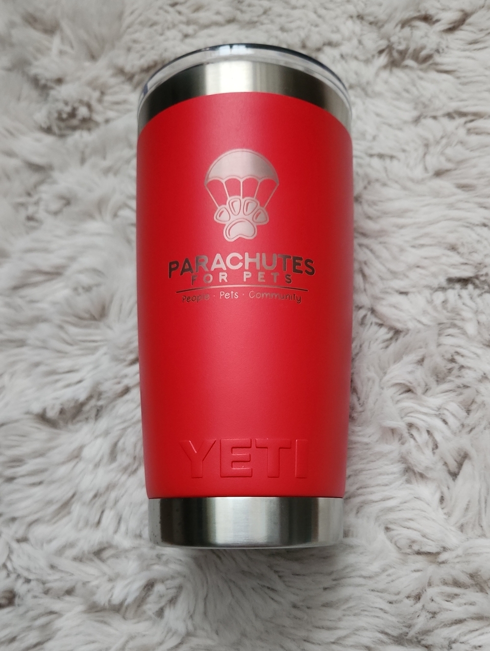 NWT Yeti Ramber 20oz Red Parachutes for Pets Insulated Tumbler
